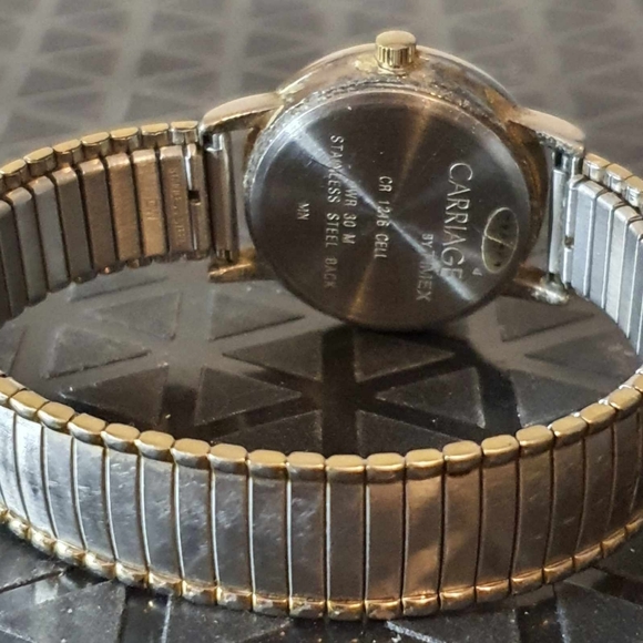 🦋10/$20 Carriage Indiglo Silver/Goldtone Stainless Steel Women's Watch w/ Date - Picture 3 of 4